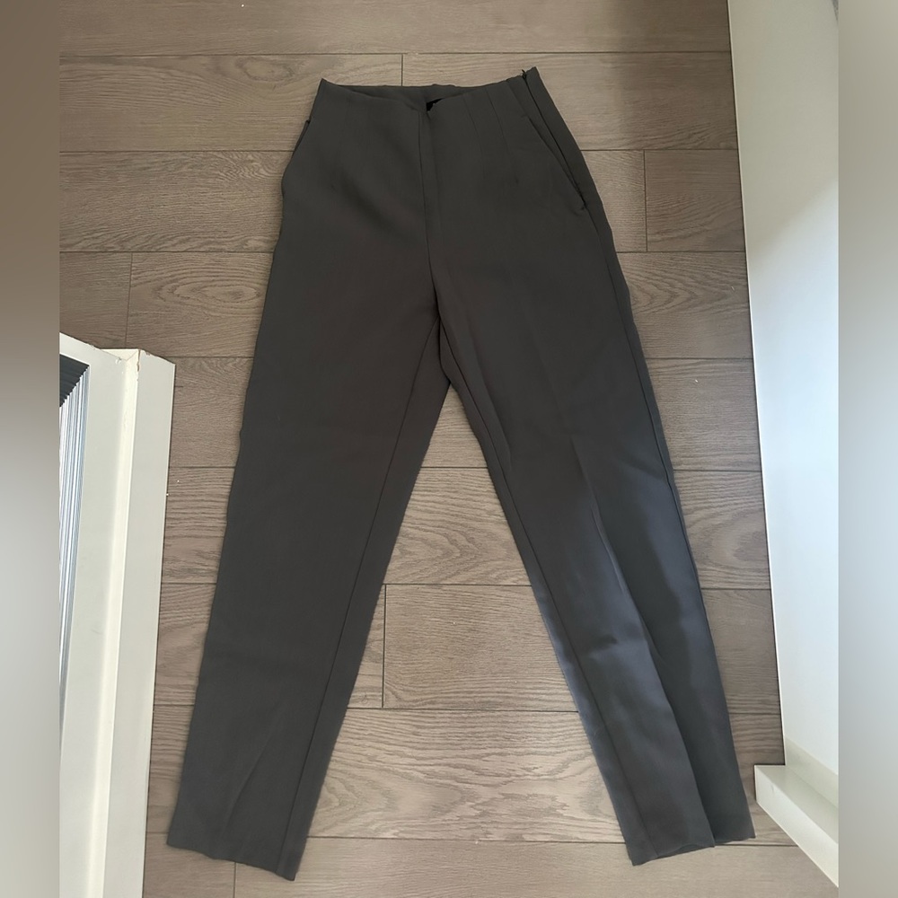 Dynamite Women's Gray Straight Leg Pants